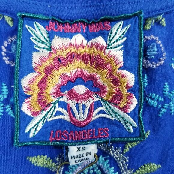 NEW Johnny Was Oriel Flutter Sleeve Tee Shirt Size XS Blue Embroidered Boho Chic - Picture 3 of 11